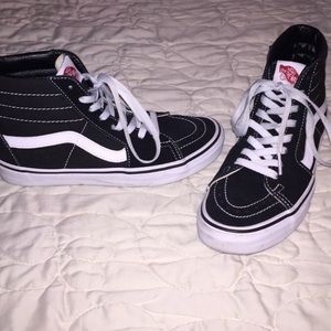 Sk8 Hi black Vans